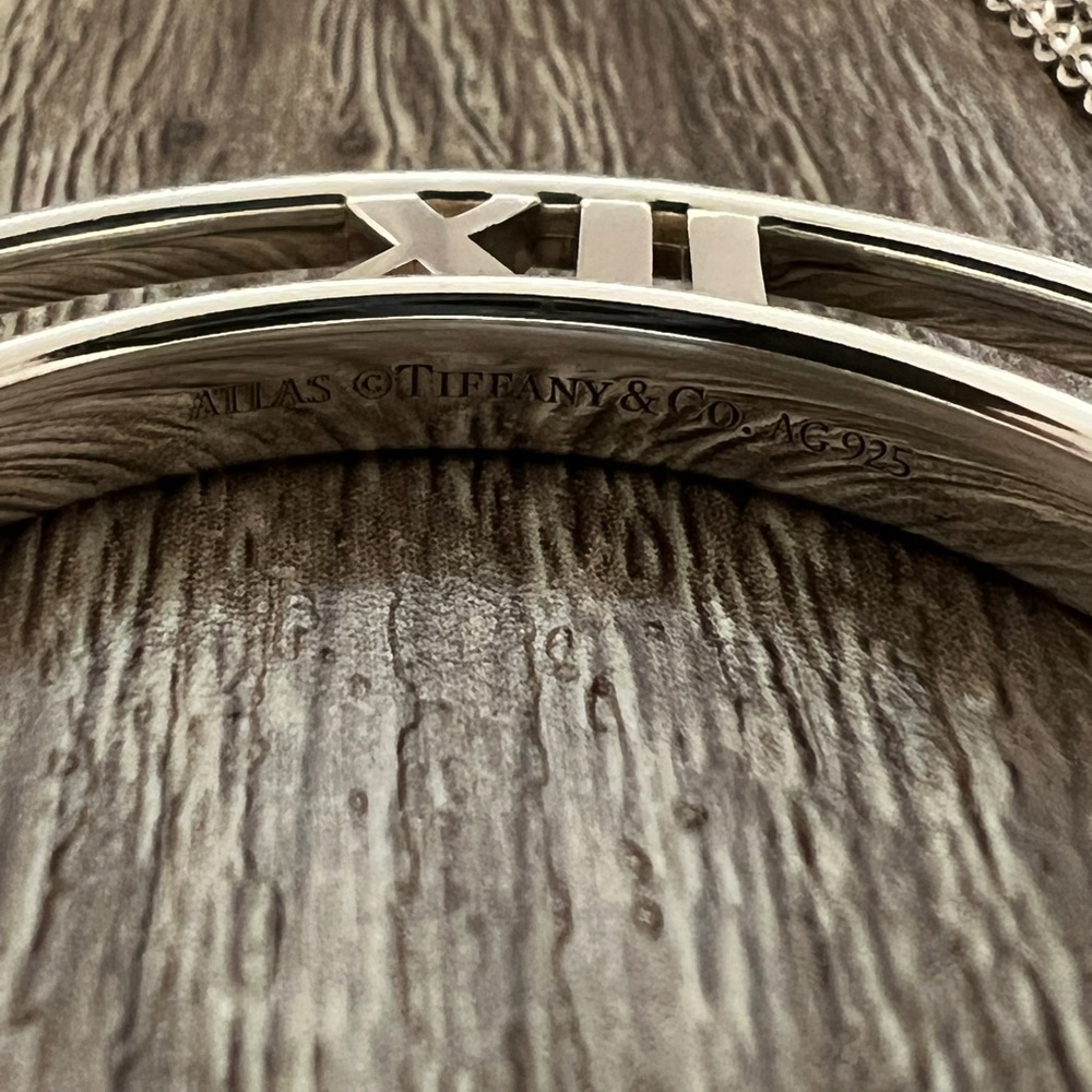 Atlas pendant necklace - Picture 4 of 4